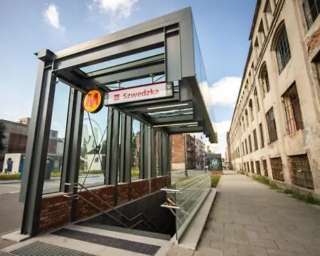 1-bedroom Luxury Near Metro *