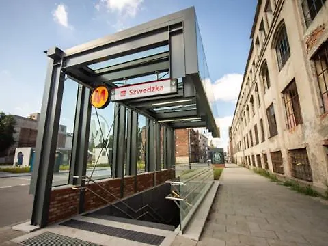 1-bedroom Luxury Near Metro *