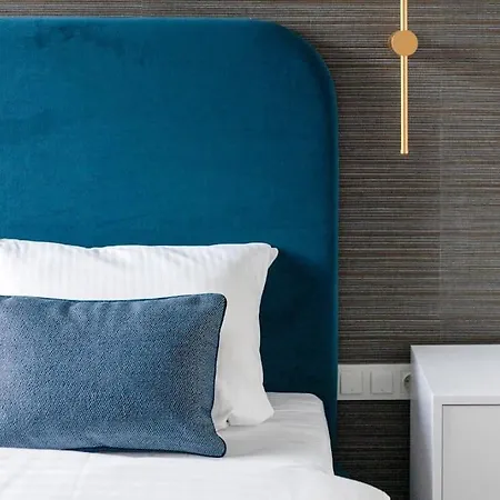 1-bedroom Luxury Near Metro Warsaw