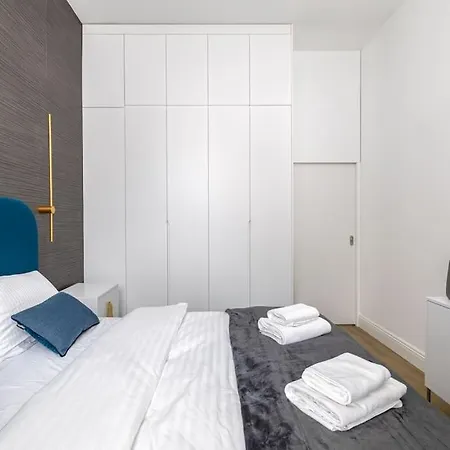 1-bedroom Luxury Near Metro شقة